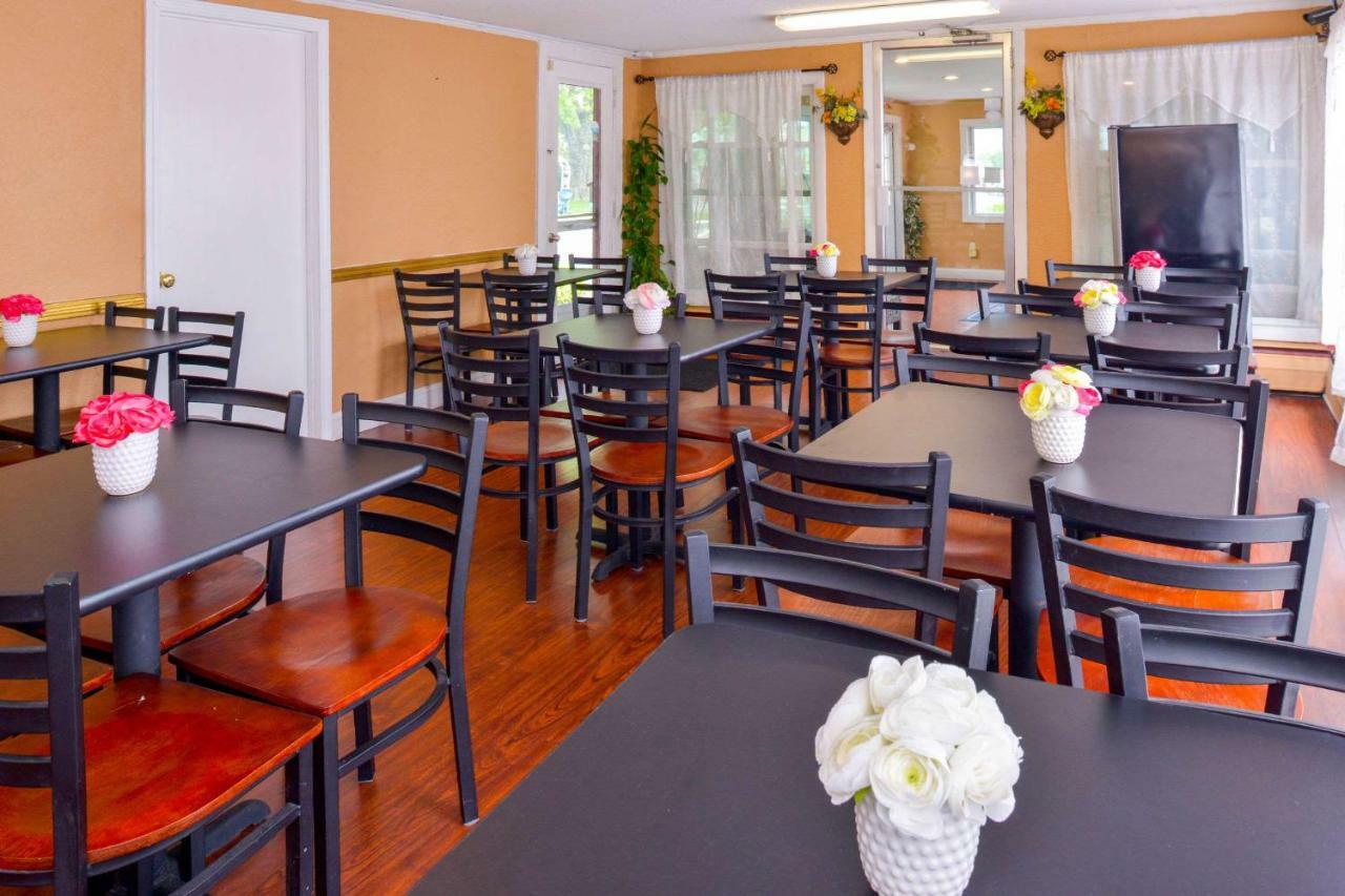 Rodeway Inn Orleans - Cape Cod Zewnętrze zdjęcie
